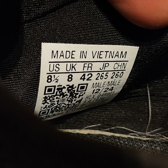 Adidas Men's Sz 8.5 Swift Run 'Black Gum' DB3603 Running Sneakers Athleisure - Picture 7 of 9